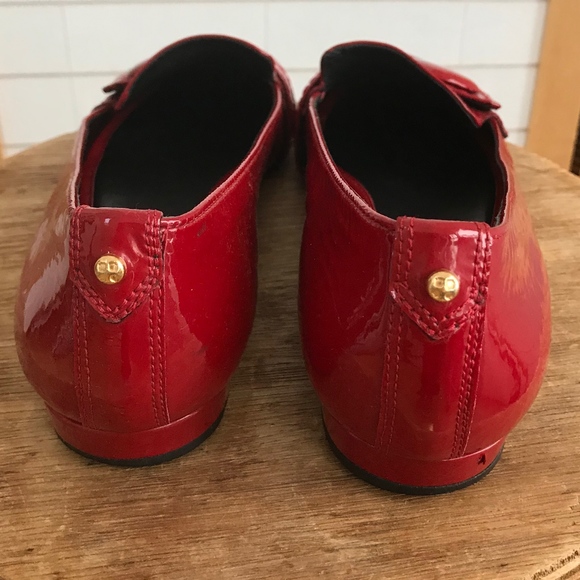 Size 8.5 kate spade red patent loafer big button - Picture 3 of 8